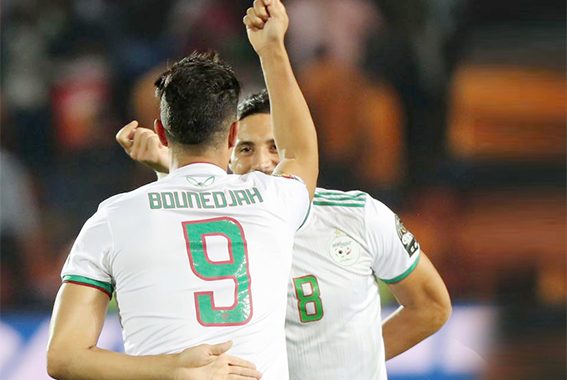 قررا معاً وضع حد لمسيرتهما الدولية: بلايلي وبونجاح يُودّعان المنتخب الوطني