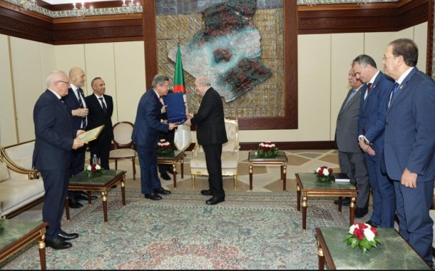 عرفاناً وتقديراً للإهتمام الذي ُيوليه رئيس الجمهورية للشباب والرياضة: الرئيس تبون يُكرَّم بوسام الإستحقاق الأعلى للحركة الرياضية المتوسطية