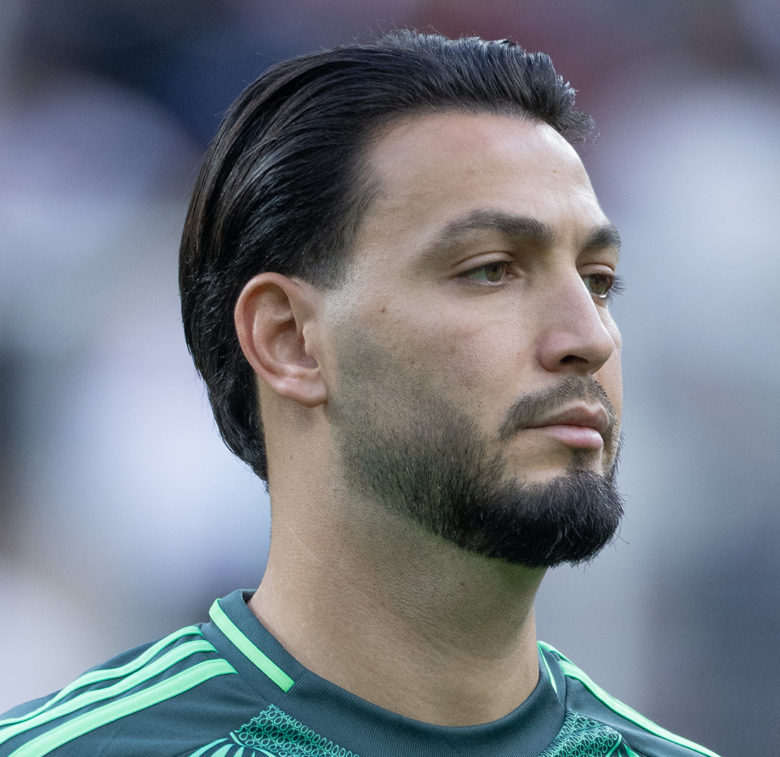 قدم أداءاً خرافياً كُلّل بهدف: بن سبعيني يُخرس مدربه